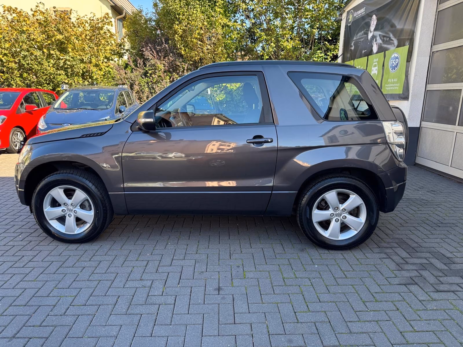 Suzuki Grand Vitara 2.4 VVT 166 ch 4x4 • Boîte auto • Réducteur • Attelage • Sièges chauffants