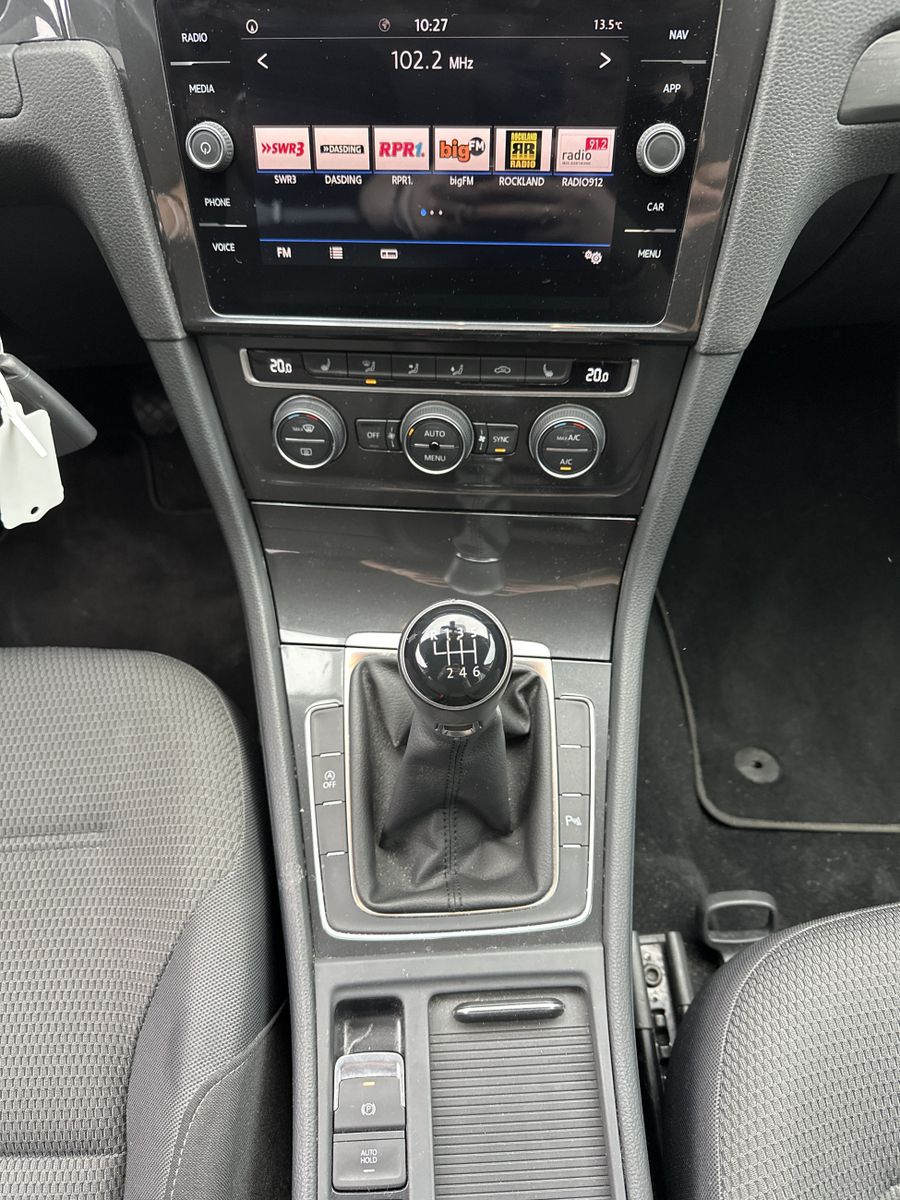 Fahrzeugabbildung Volkswagen Golf 2.0 TDI CL NAV+LED+ACC+SHZ+DYNAUDIO+TEMPO