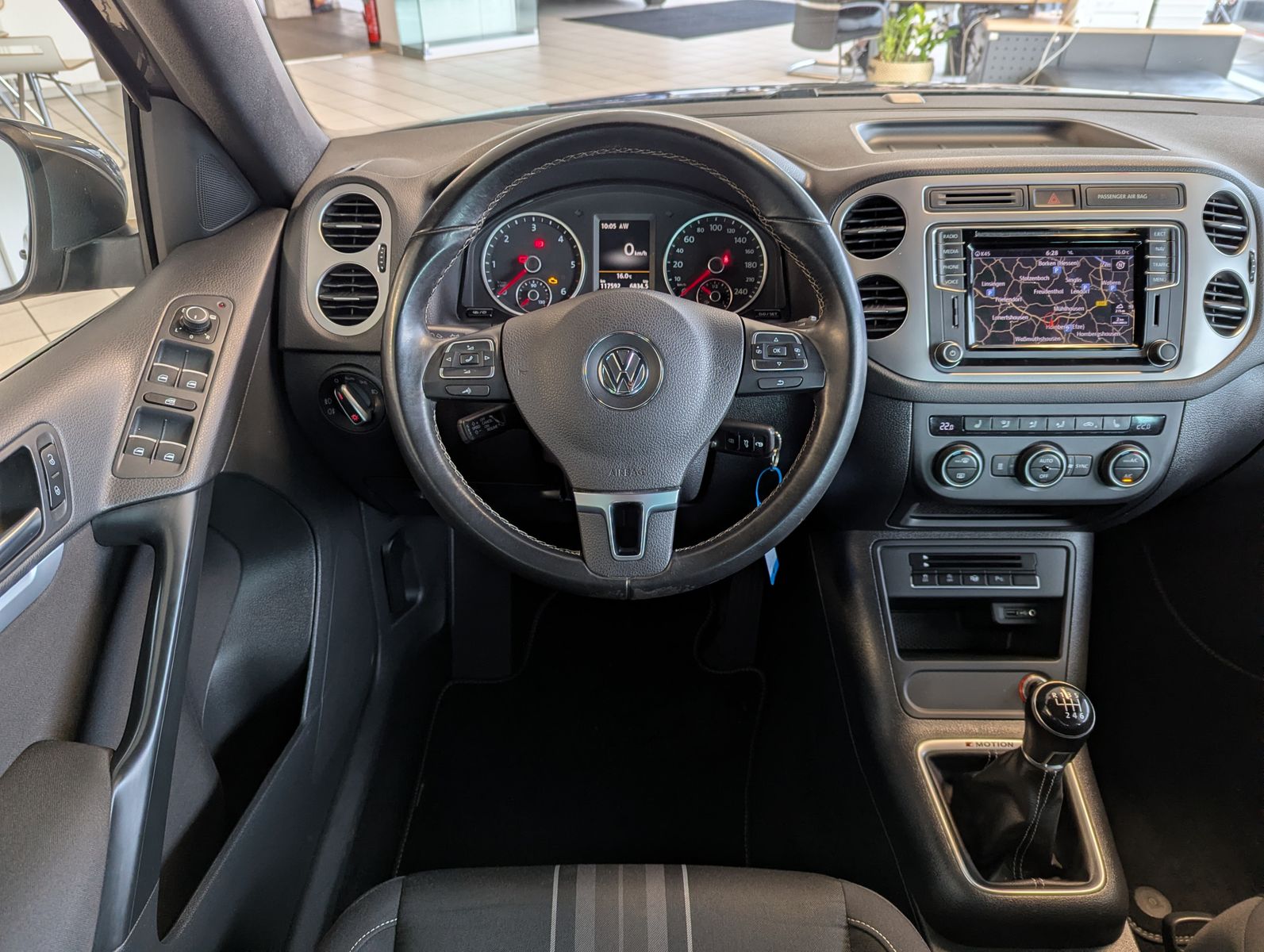 VW Tiguan Lounge Sport & Style 4M Kamera StHz. AHK - Image 18