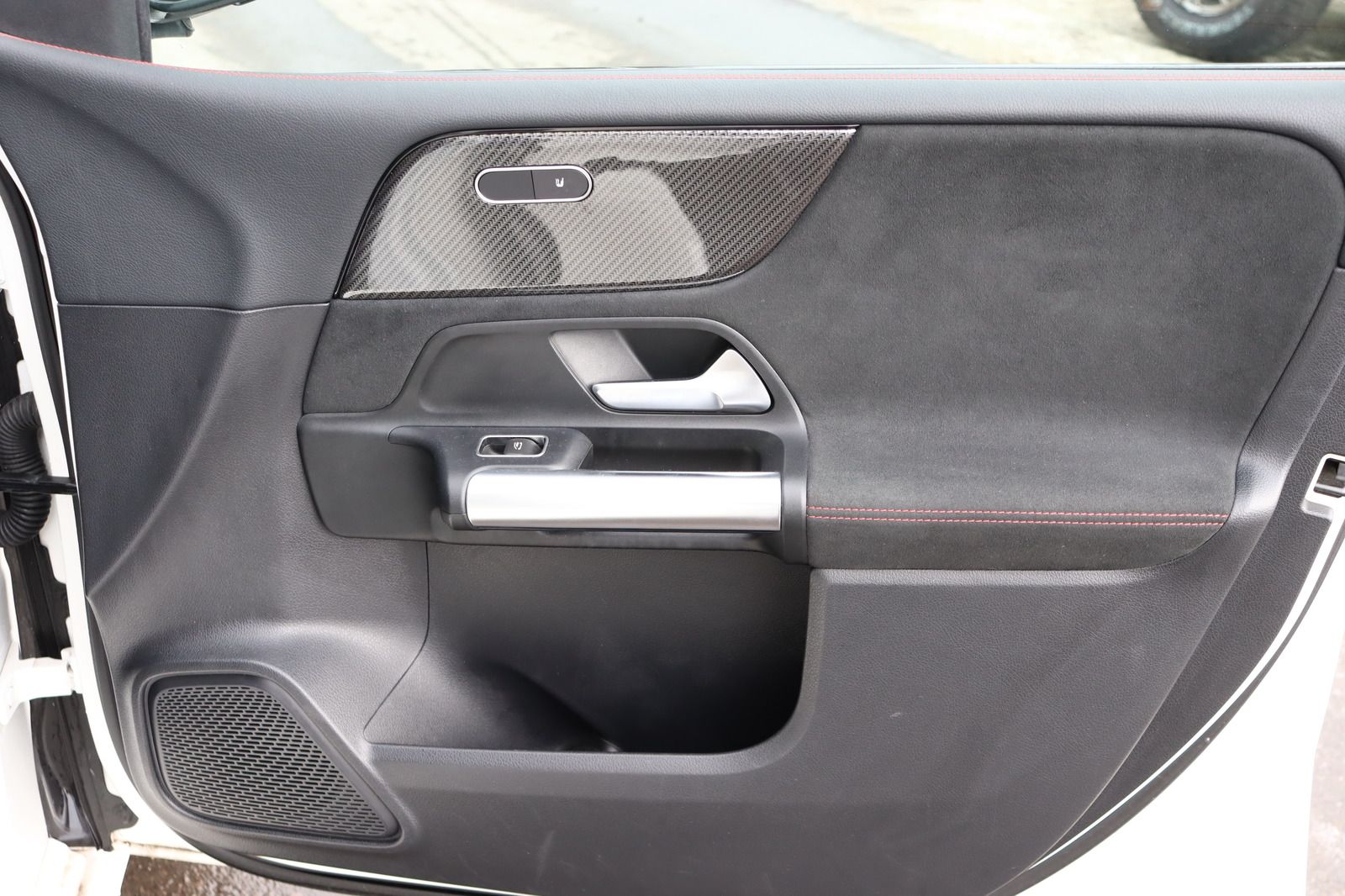 Fahrzeugabbildung Mercedes-Benz B 200 AMG Line * Navigation * Alcantara