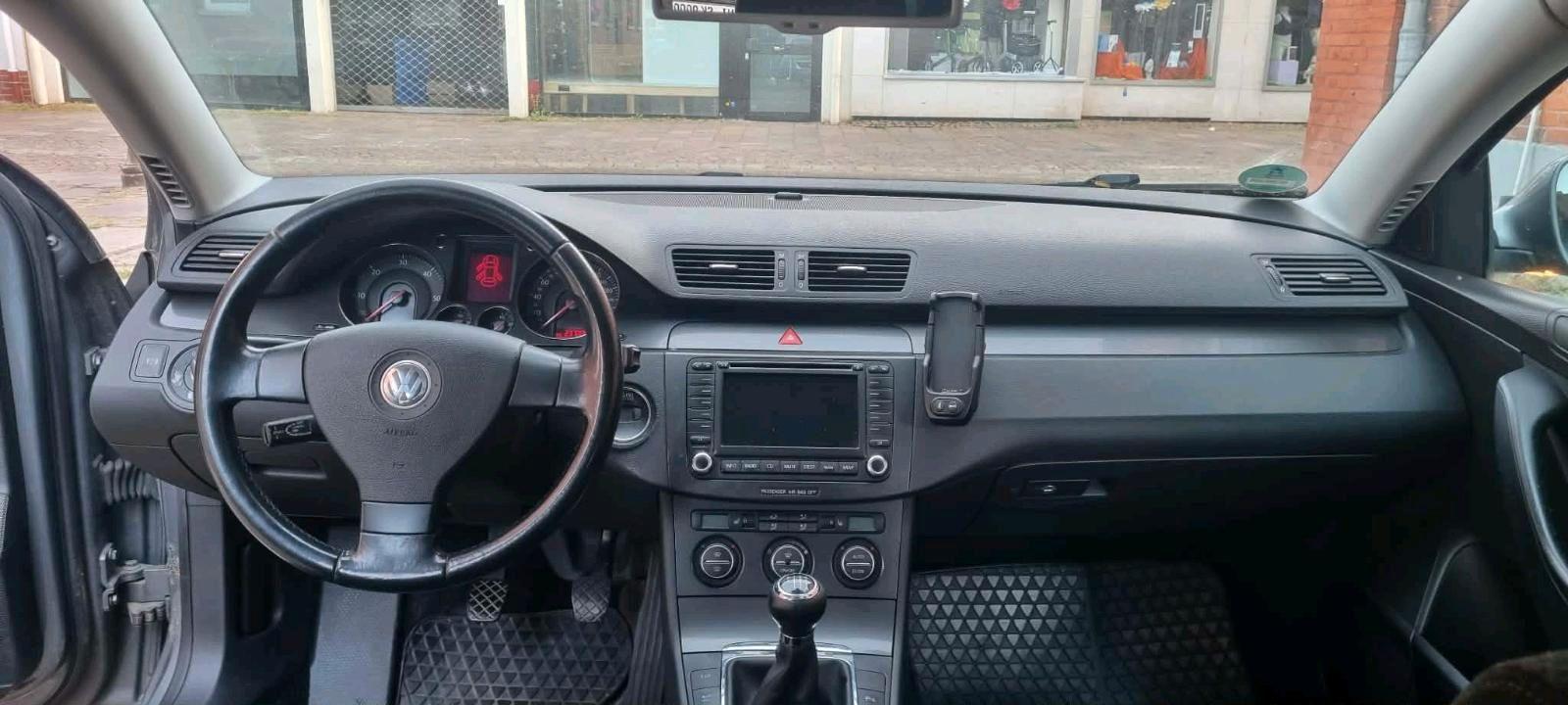 Volkswagen Passat 2006 — photo 11