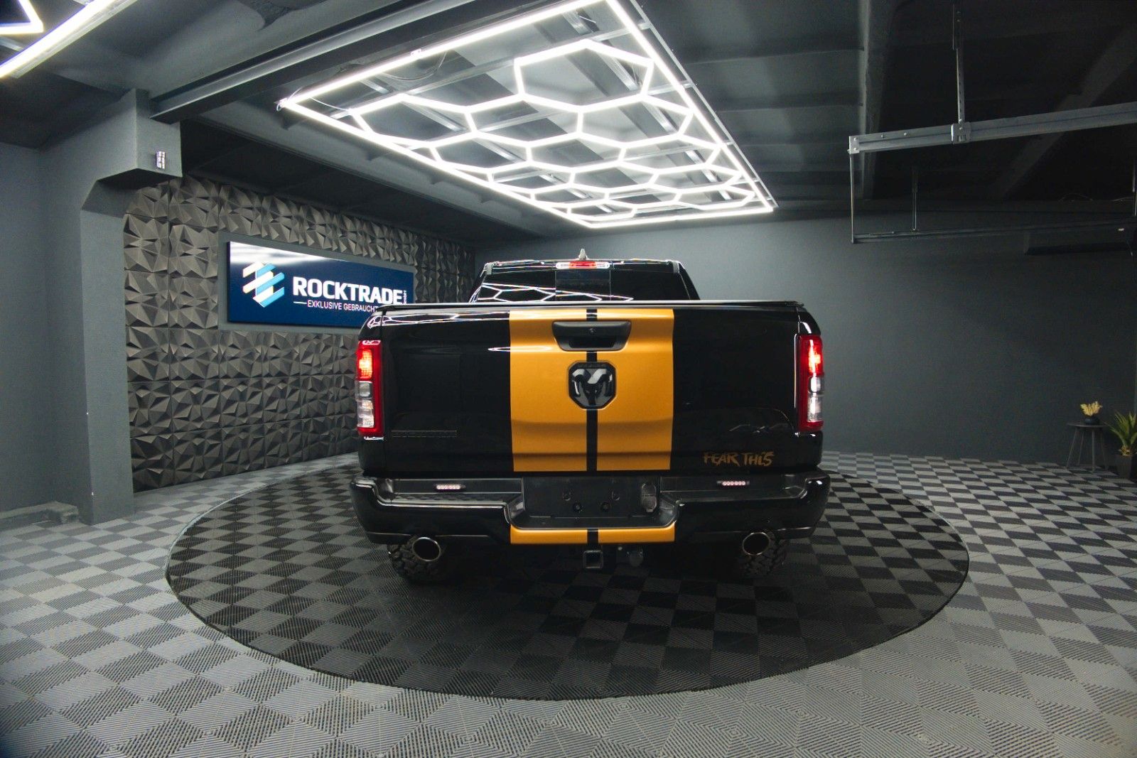 Fahrzeugabbildung Dodge RAM 5.7 V8 HEMI 4x4 OFFROAD Night RAPTOR 19%