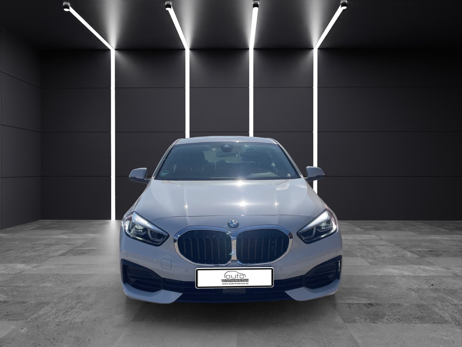 Fahrzeugabbildung BMW 118 i Advantage *SitzHZ*LED*CarPlay*DAB*USB*