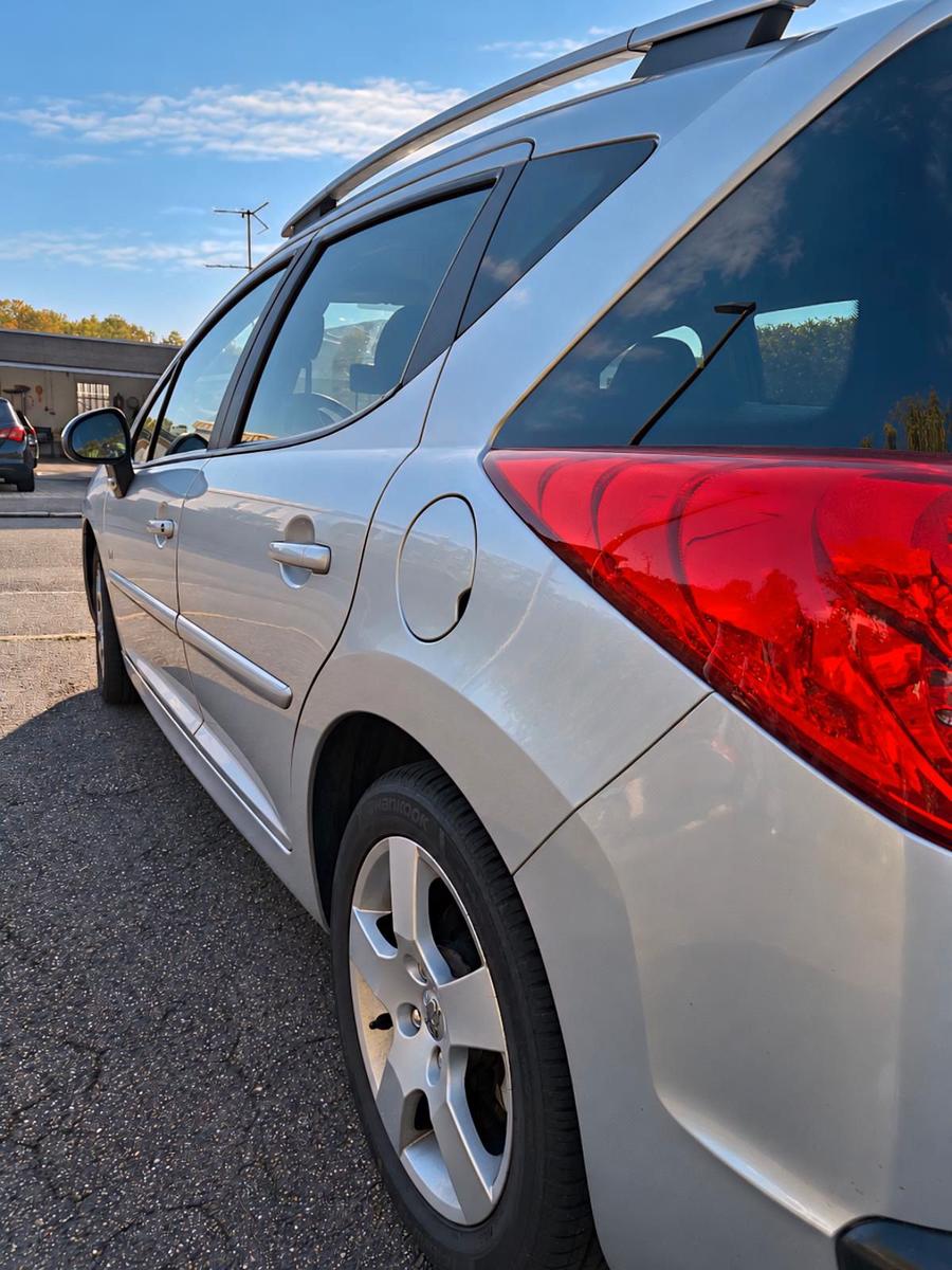 Peugeot 207 2012 — photo 10