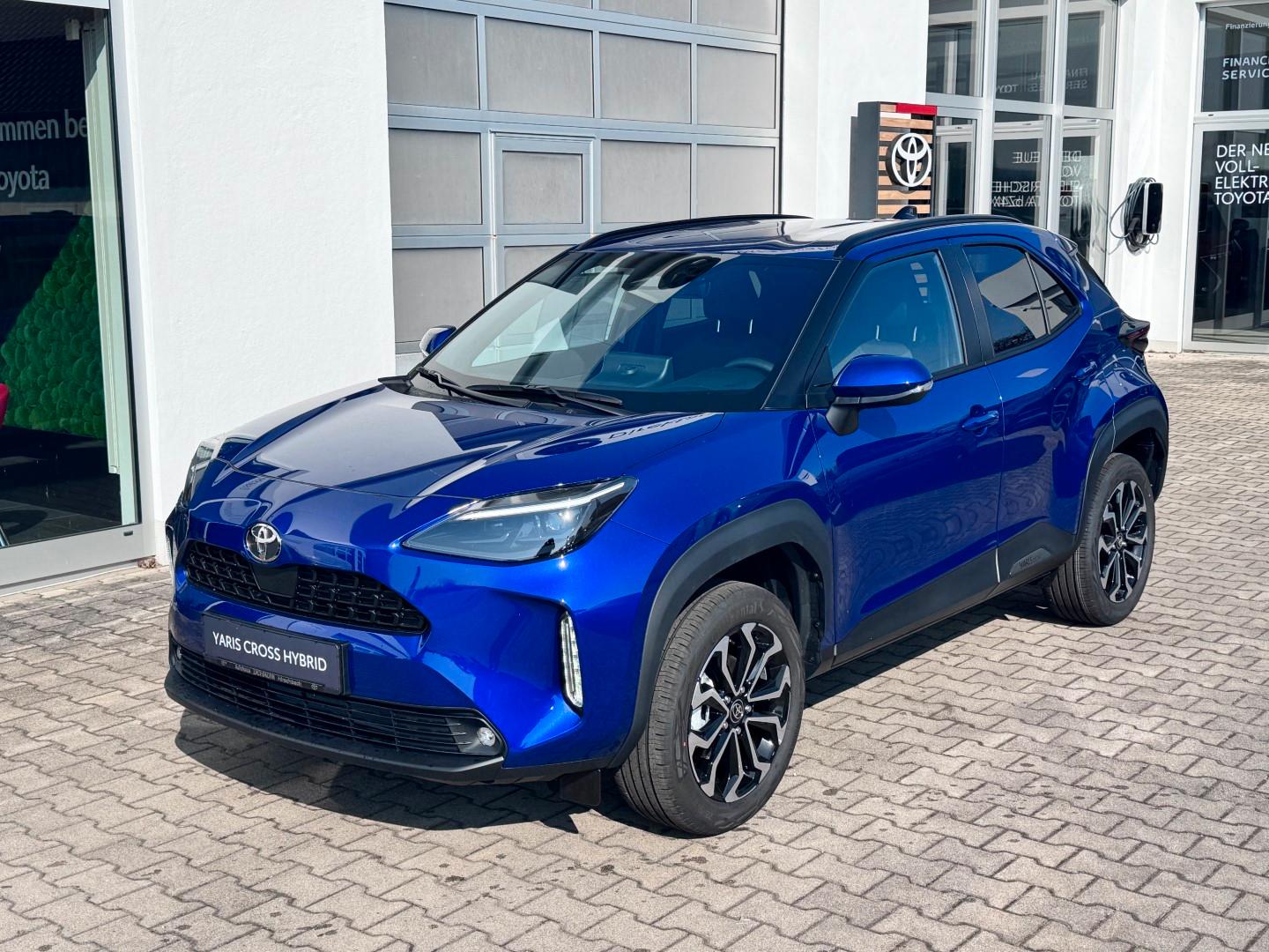 Toyota Yaris Cross 1.5 L 130 Teamplayer mit Winter P