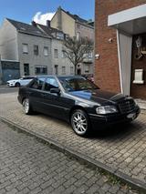 Mercedes-Benz Mercedes Benz C220 Sport W202 C-Klasse 1993 - Mercedes-Benz C 220 mit Benzin-Antrieb