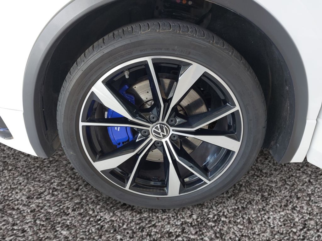 Fahrzeugabbildung Volkswagen Tiguan 2.0 TSI  4Motion DSG R Navi ACC