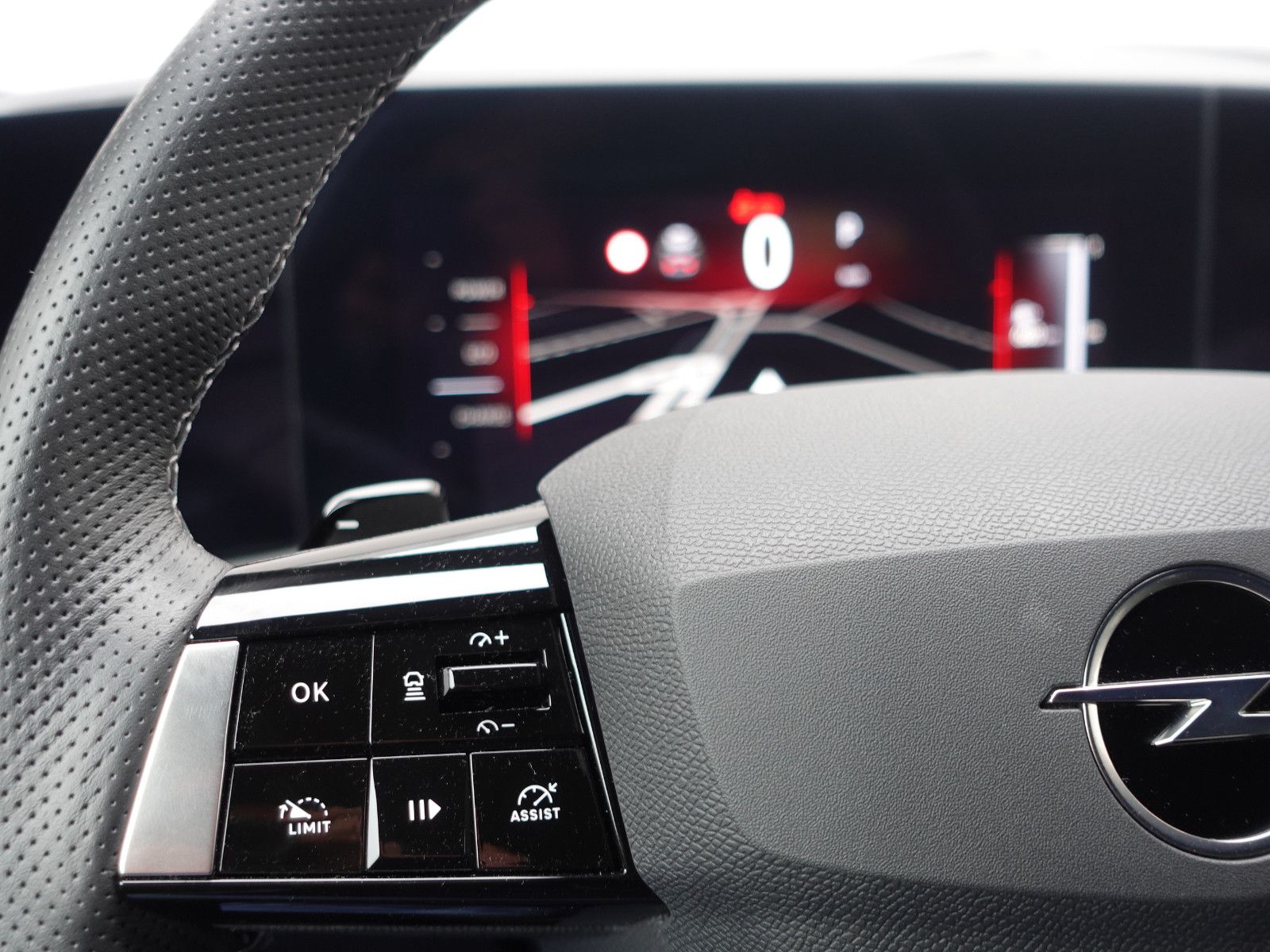 Fahrzeugabbildung Opel Astra 1.2Turbo GS 48V Hybrid eDCT Navi,Kamera,SH