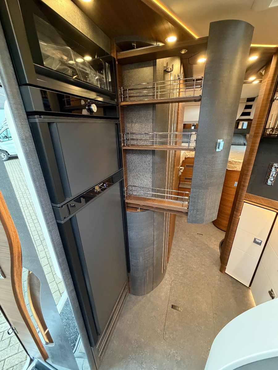 Fahrzeugabbildung Carthago chic c-line 4.9 LE MJ26 Cortina