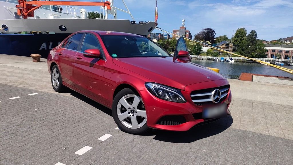 Image of Mercedes-Benz C 220