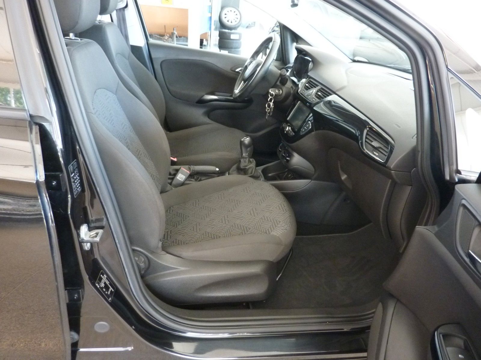 Fahrzeugabbildung Opel Corsa 1.4 Edition, AC, BC, Allwetter