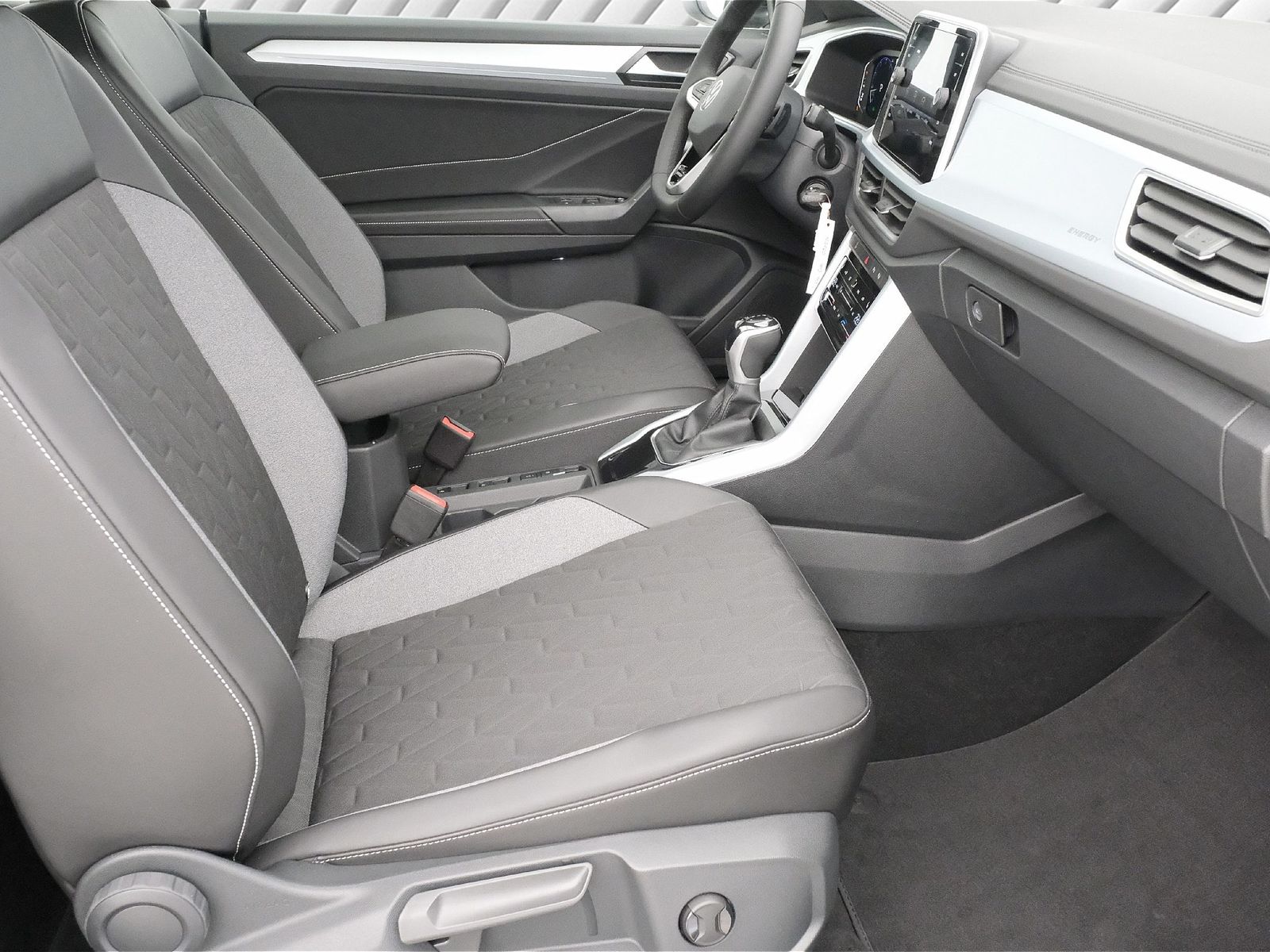 Volkswagen T-Roc - Bild 11