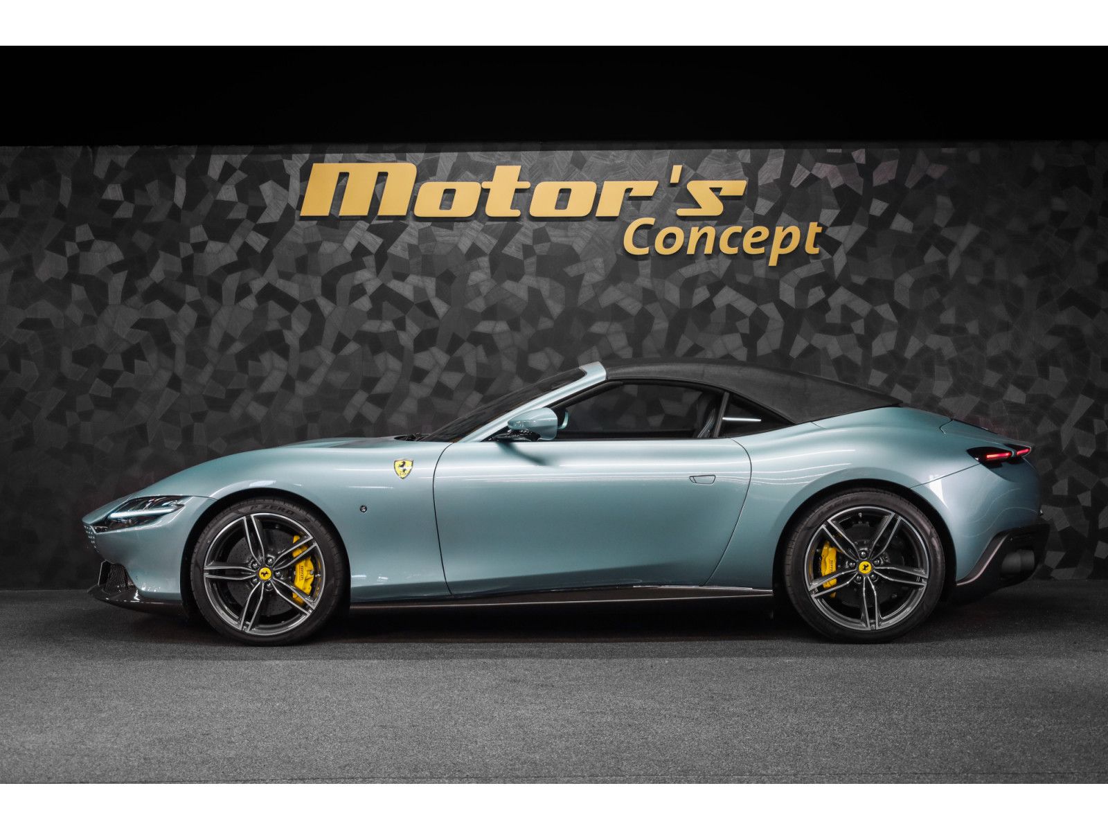 Ferrari Roma 3.9 V8 Spider - CELESTE TREVI SPECIAL COLOU imagem 2