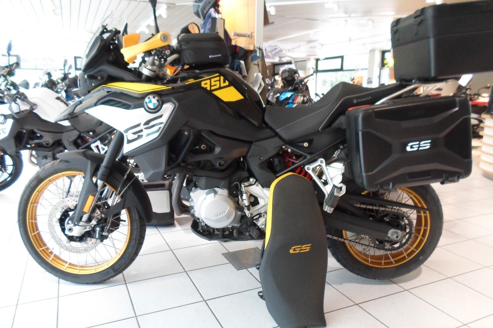 Fahrzeugabbildung BMW F850 GS 40 Years Edition / 1.302 KM !