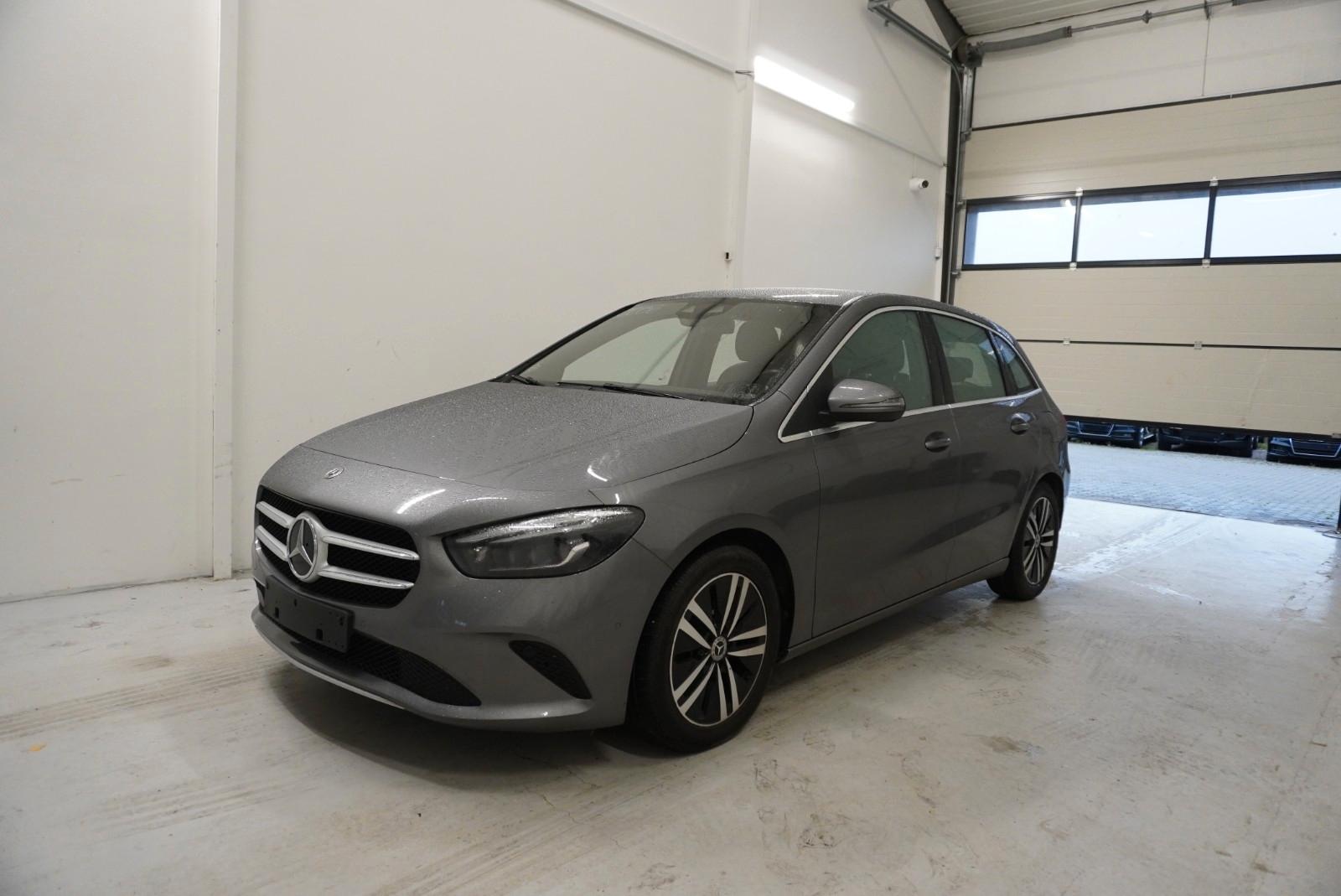 Mercedes-Benz B 220