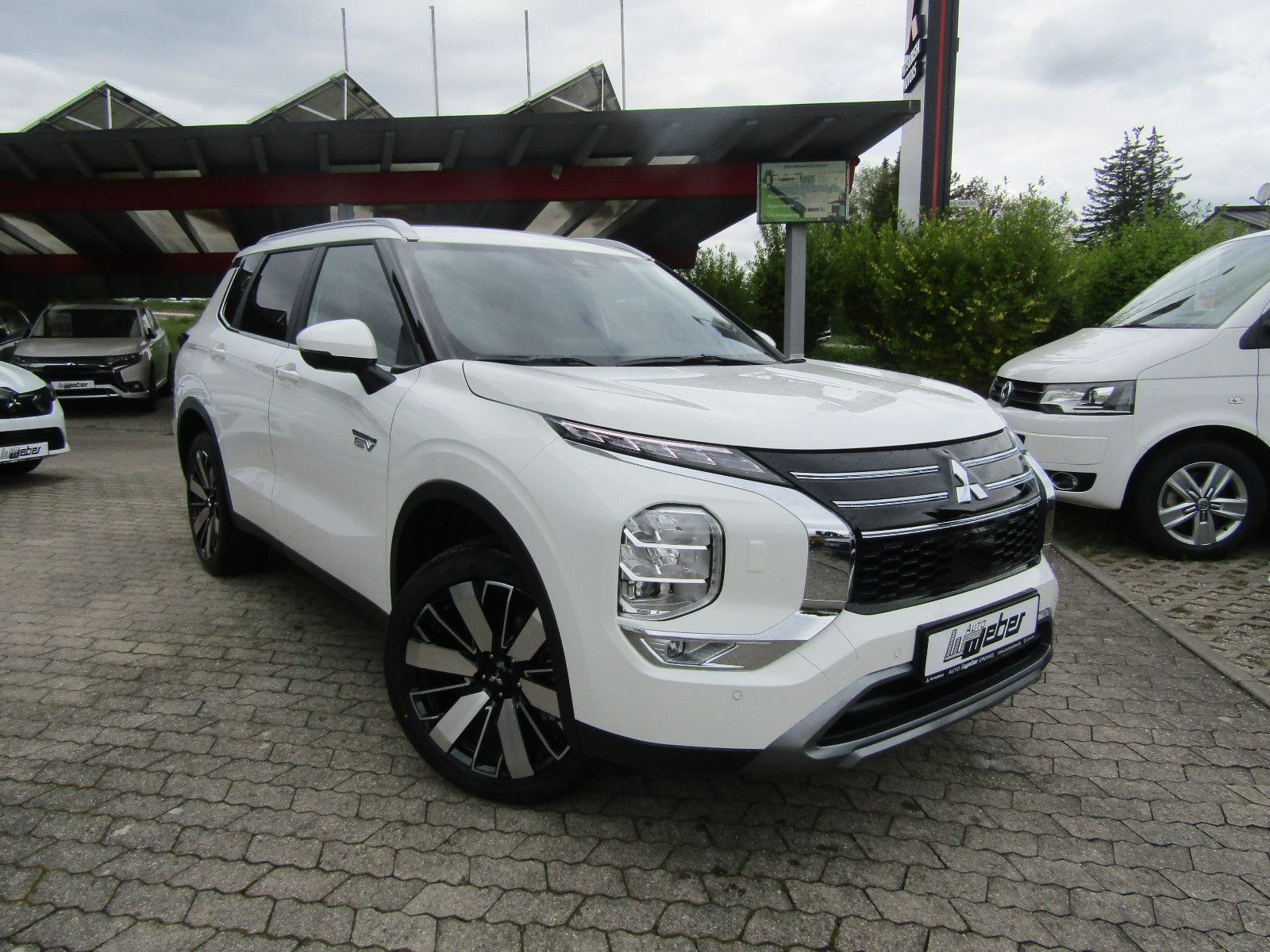Mitsubishi Outlander - Bild 1
