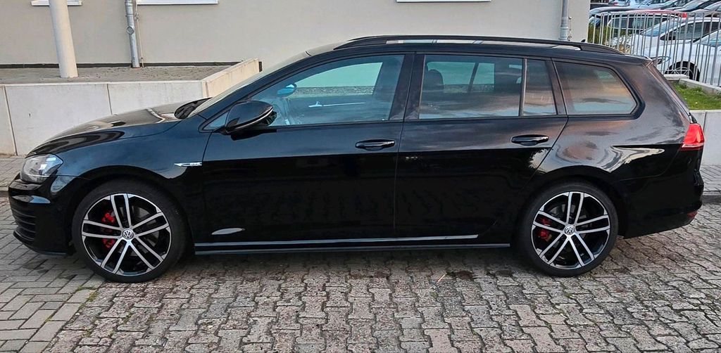 Image of Volkswagen Golf