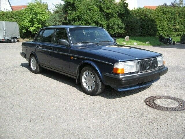 Volvo 240GL