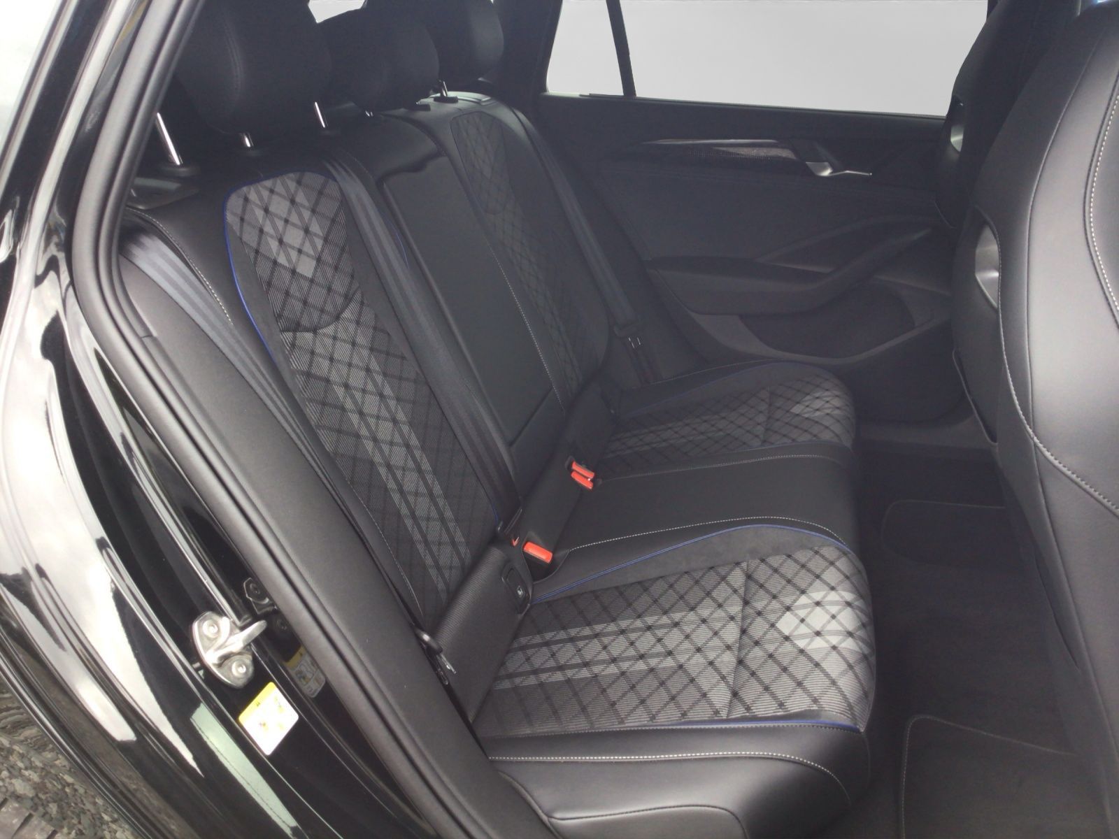 Volkswagen Passat Variant - Bild 6