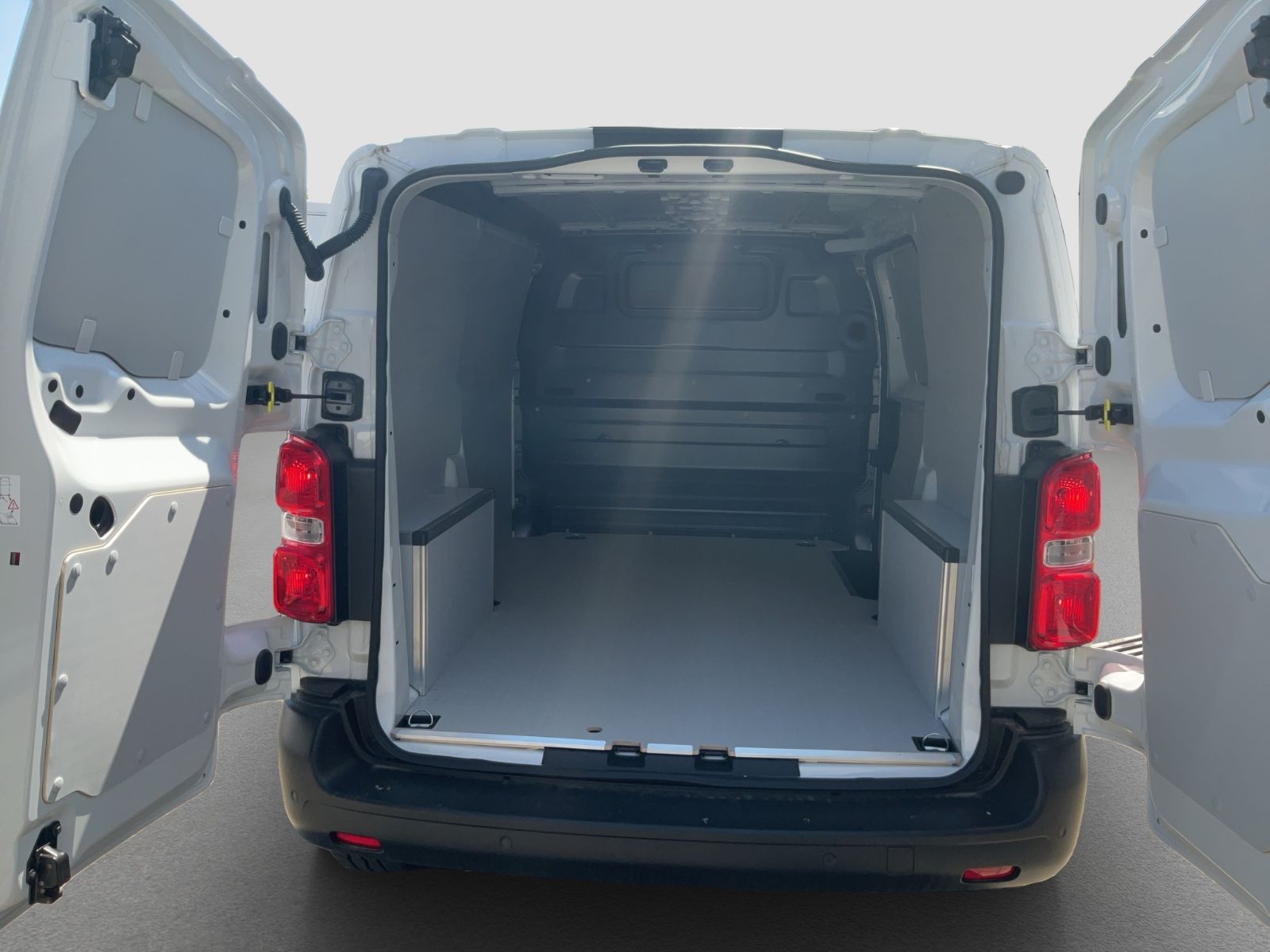 Fahrzeugabbildung Fiat Scudo L2 145 PS Automatik