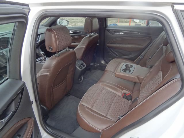 Fahrzeugabbildung Opel Insignia OPC-Line Super Optik/Innovation/OPC/4x4