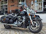 Harley-Davidson FLHRC Road King Classic - HARLEY-DAVIDSON ROAD KING CLASSIC