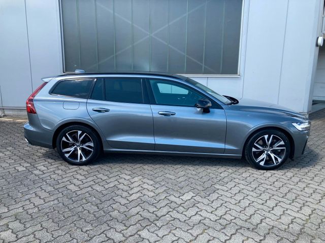 V60 T6 AWD R Design Expression Recharge
