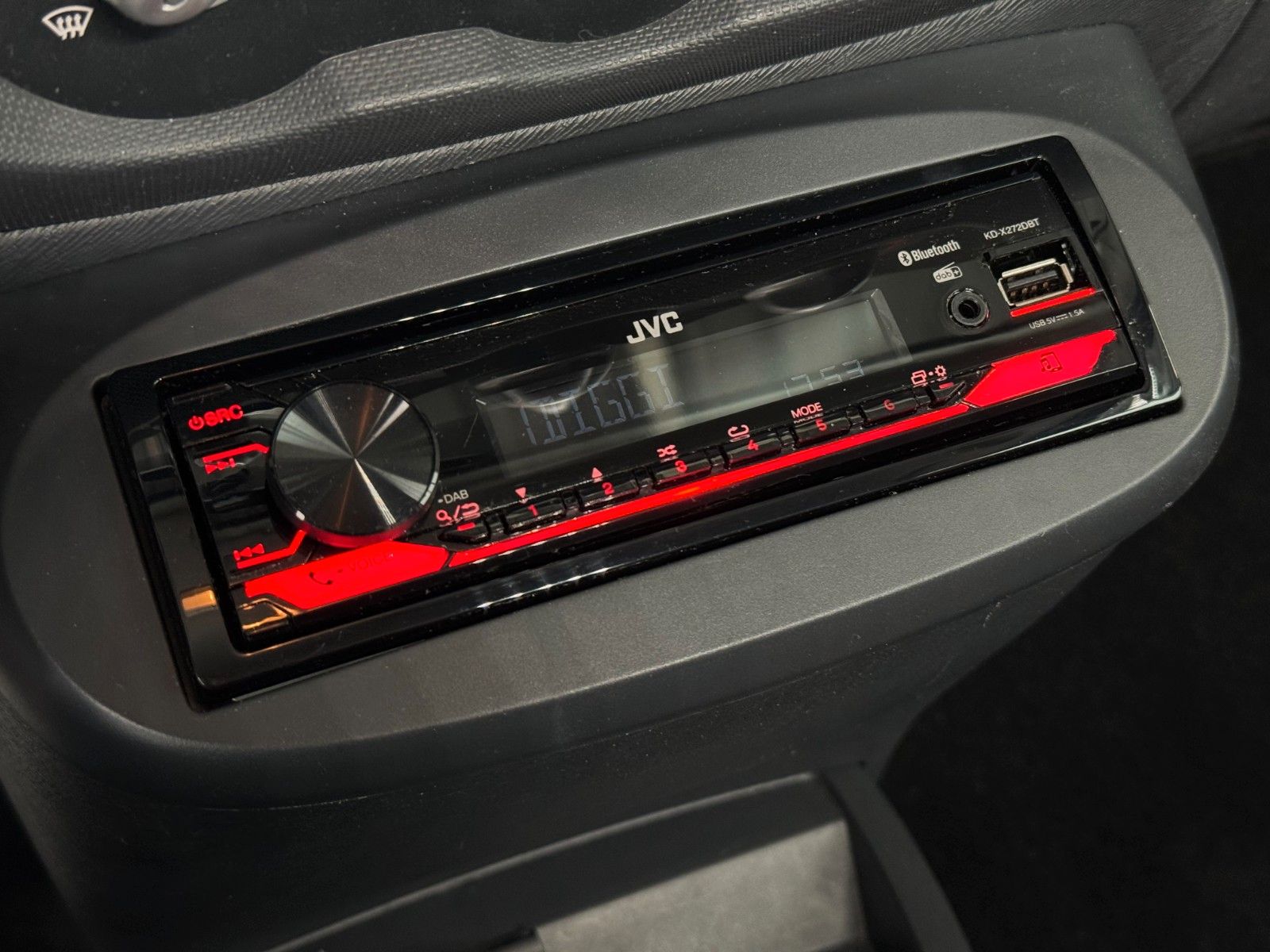 Fahrzeugabbildung Renault Twingo 1.2 Expression "Klima DAB 16"LM Tempomat"