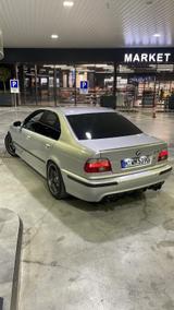 BMW M5 Facelift Leder/Alcantara DSP-Sound System  - silberne BMW M5