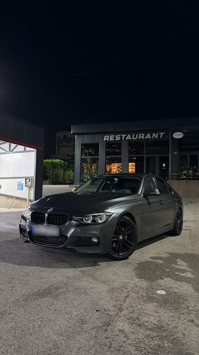 BMW 320