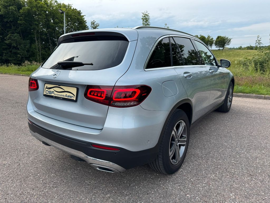Mercedes-Benz GLC 220 d 4Matic,LED, AHK,R.Kam,Panorama,Mbux