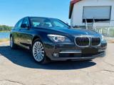 BMW  F01 740D 7ER - BMW: 7 F01