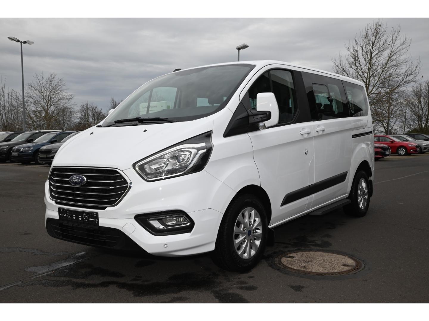 Ford Tourneo Custom 2.0TDCi // 8 Sitze // AHK // LED