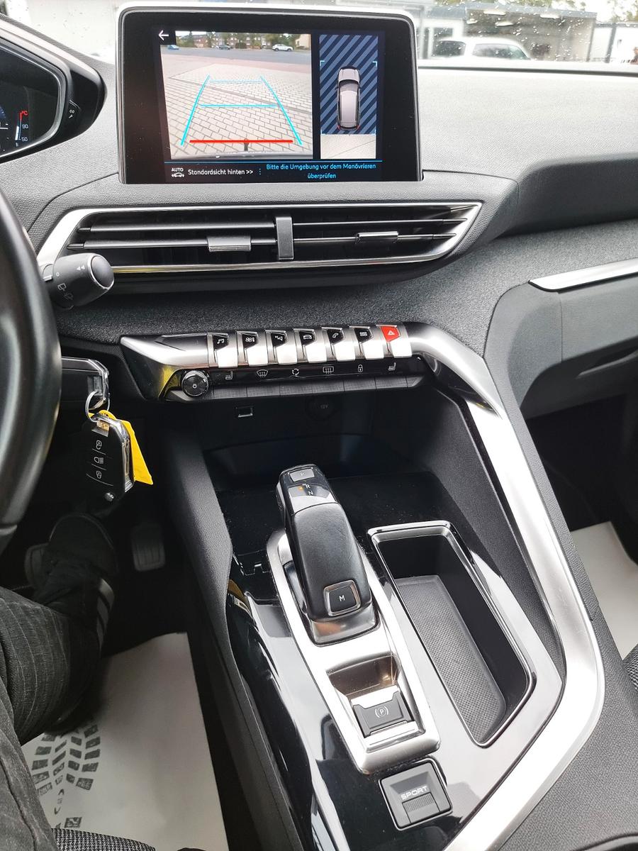 Peugeot 3008 Allure NAVI TEMP KAM SITZH PDC ACC CARPLAY