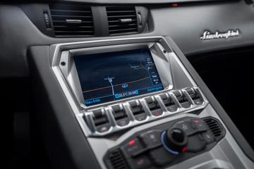 صورة مصغرة 18 لـ 2011 Lamborghini AVENTADOR