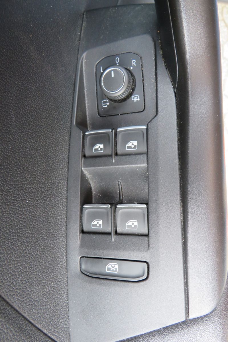 Fahrzeugabbildung Volkswagen T-Cross Highline DSG ACC NAVI AHK APP 1.HAND