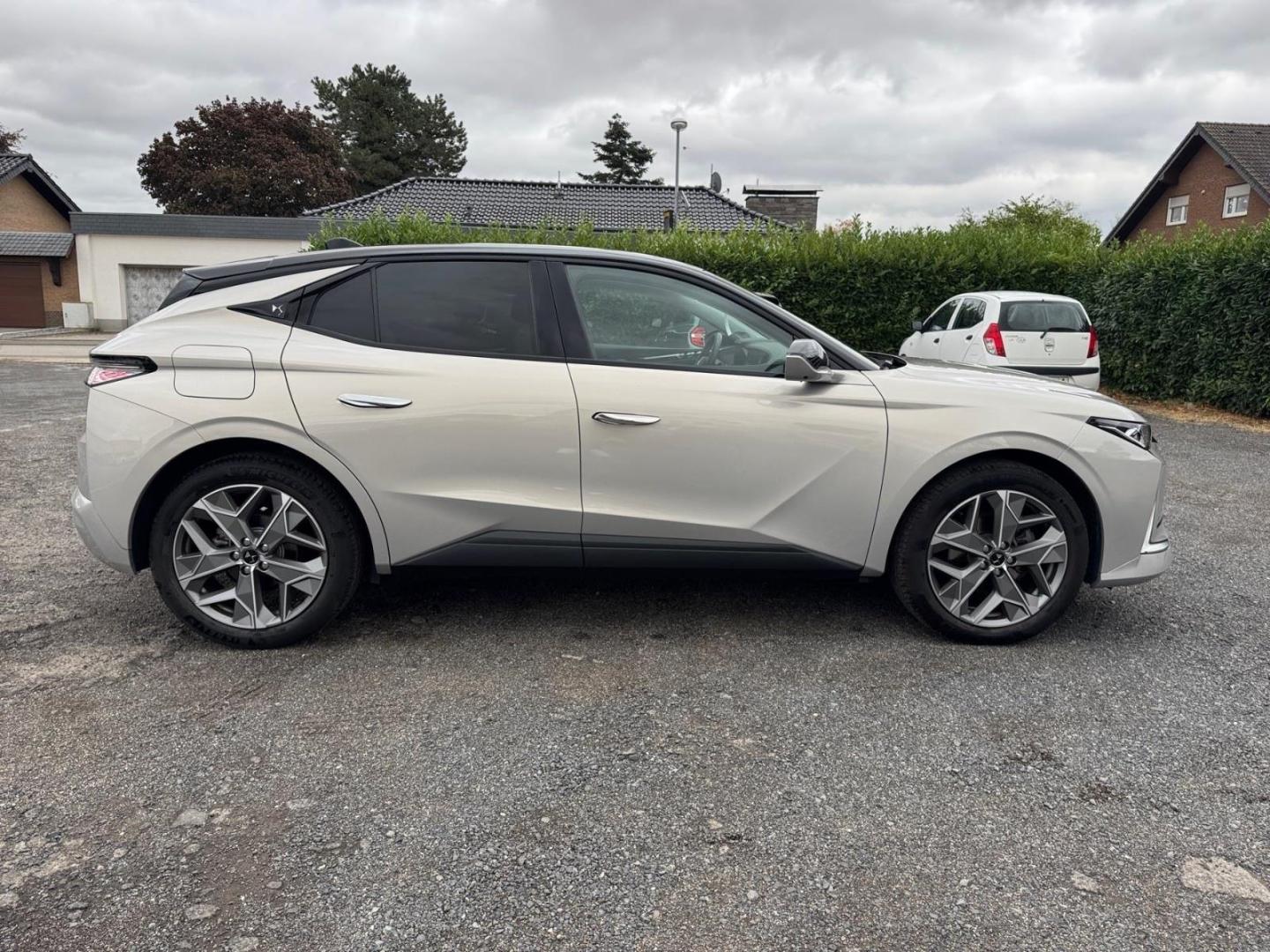 DS Automobiles DS4 ESPRIT DE VOYAGE PURETECH 130,1VORBESITZER,