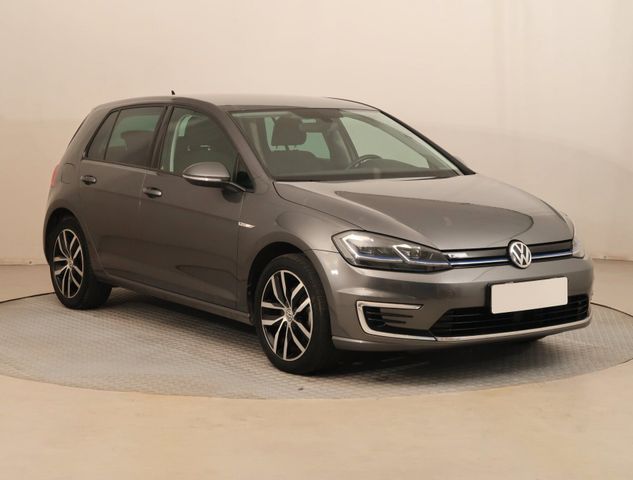 Volkswagen e-Golf 32 kWh, 37 Ah 2020 , Automatik,