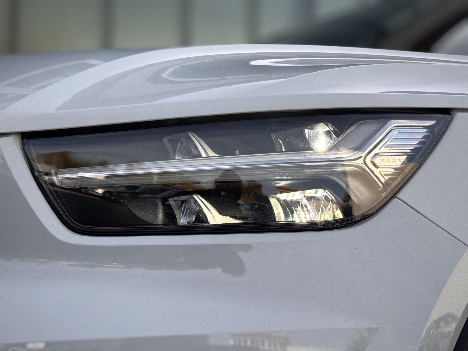 Volvo XC40 1.5 T2 Momentum Core*NAVI|LED|CAM|SHZ|1.HD*