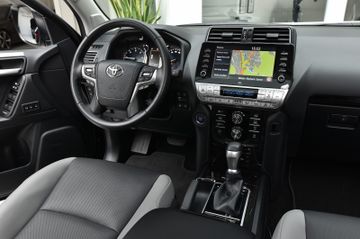Toyota Land Cruiser - 2