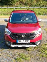 Dacia Lodgy TCe130,Stepway Plus,1Hand.AHK,Nichtraucher - Dacia Lodgy von privat
