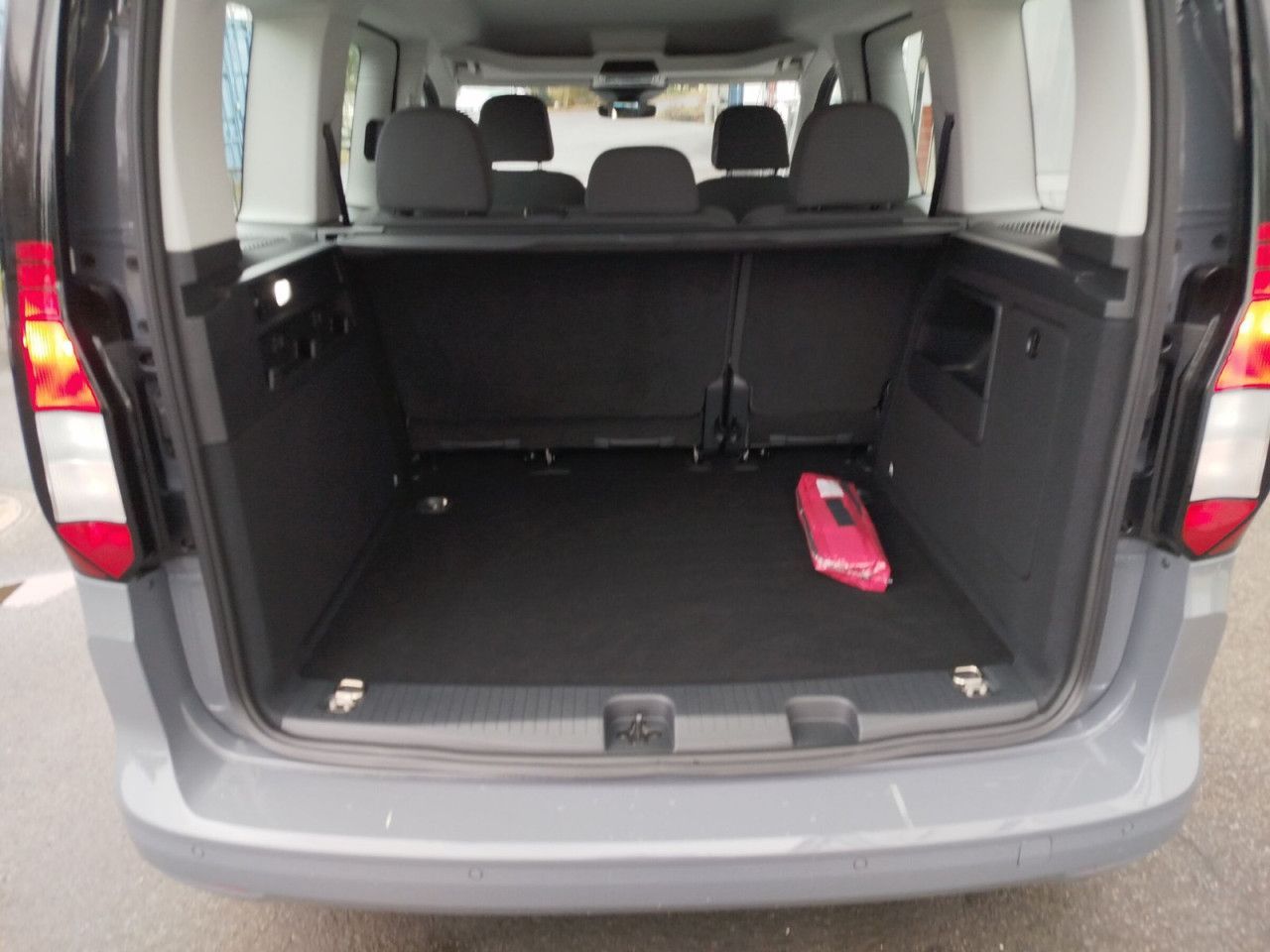 Fahrzeugabbildung Volkswagen Caddy Basis-Modell KO 85 TSI SG6