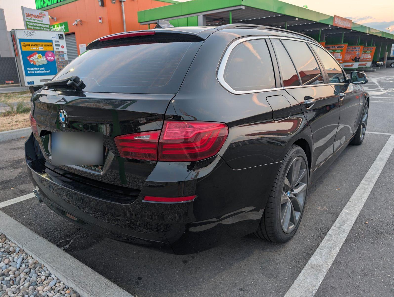 BMW 135 2013 — interior