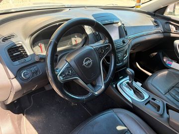 Opel Insignia - 8