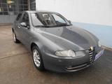 Alfa Romeo 147 1.9 JTD 16V 5p Distinctive - Alfa Romeo 147 aus 2004