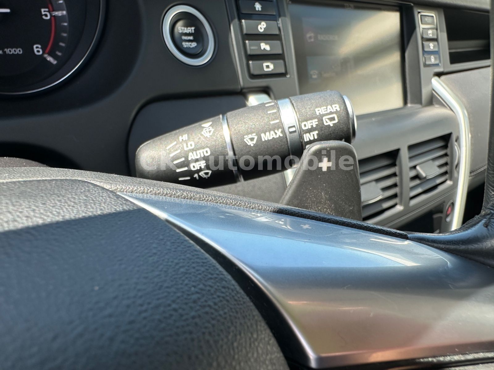 Fahrzeugabbildung Land Rover Discovery Sport 2.0 TD4 SE AWD/Navi/Bi-Xenon/Kam