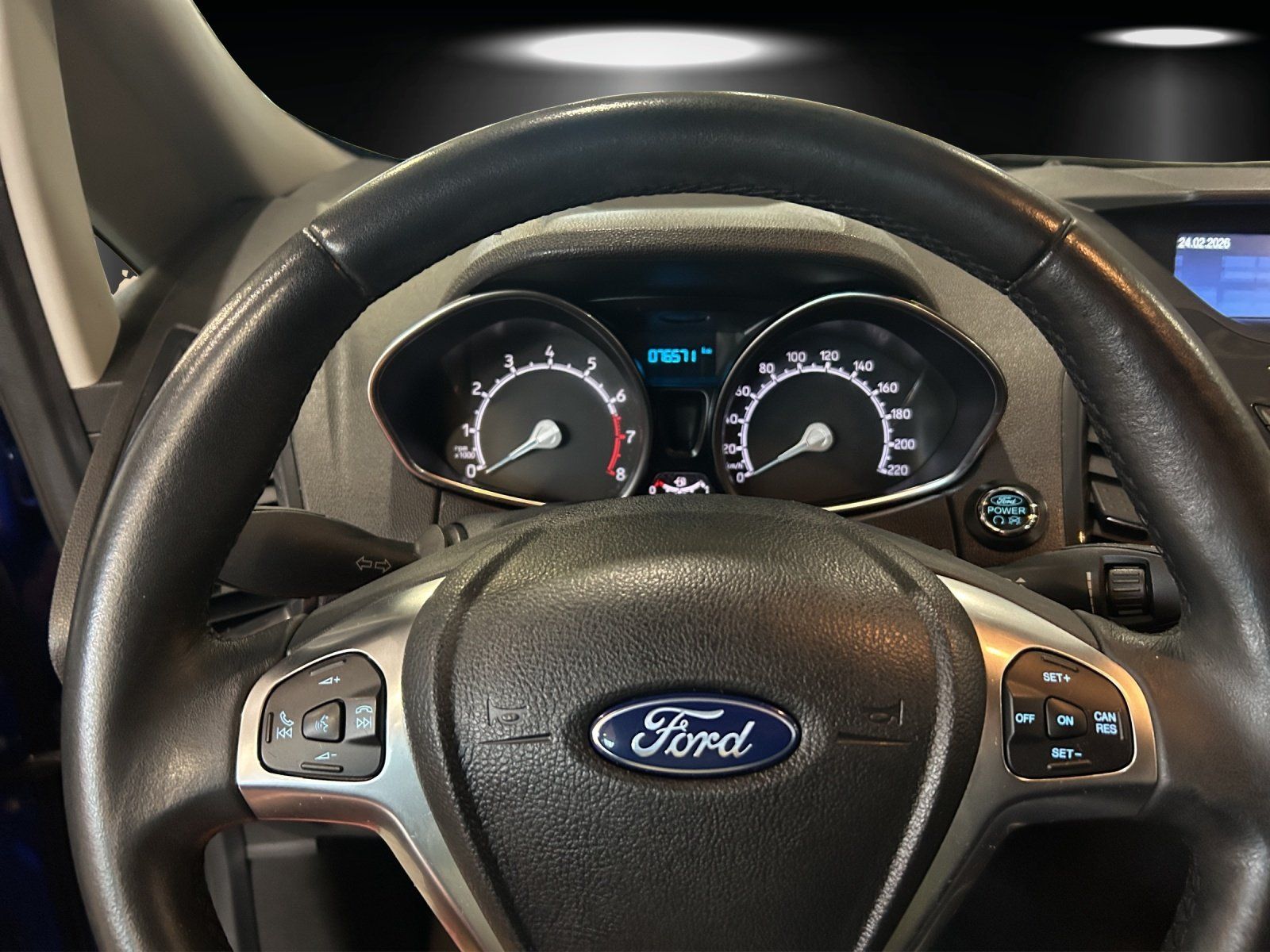 Fahrzeugabbildung Ford EcoSport 1.0 EcoBoost Titanium