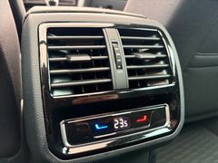 Fahrzeugabbildung Volkswagen Passat Variant Business 2.0 TDI Navi Pano Sitzh