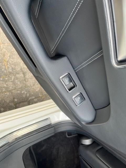 Mercedes-Benz E 220 CDI Limousine BlueEfficiency Avantgarde LH