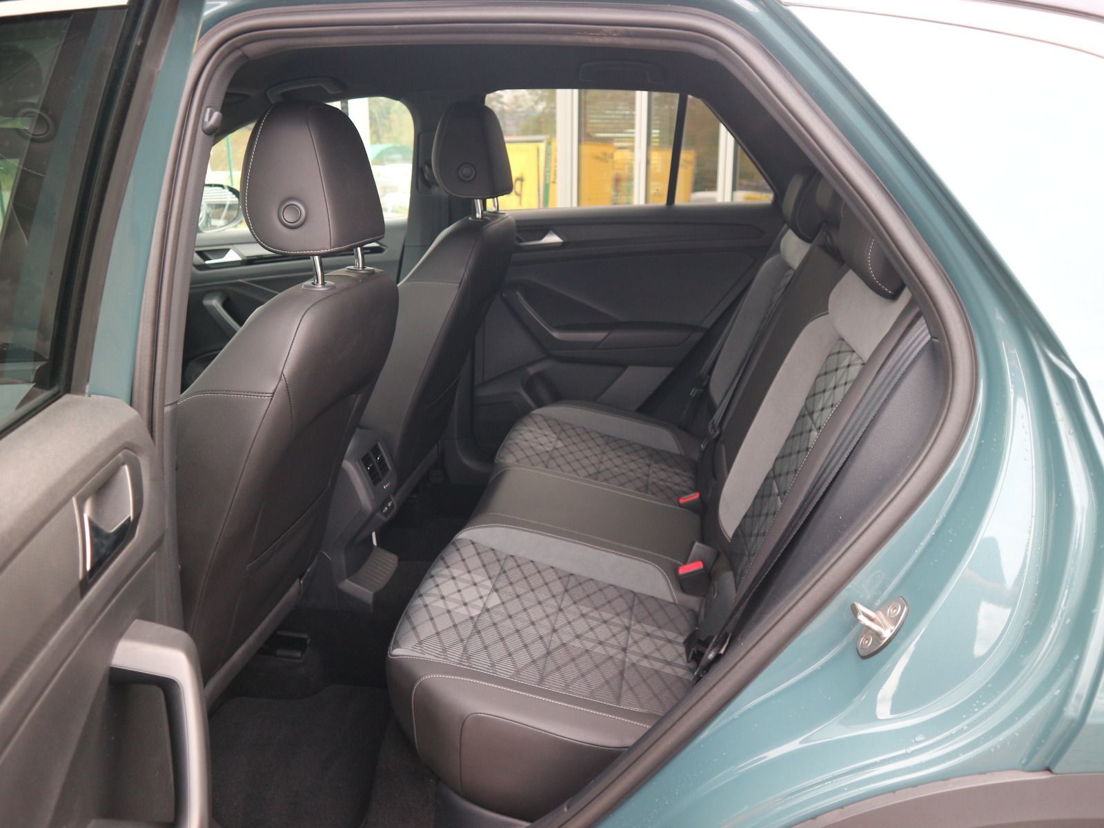 Volkswagen T-Roc - Bild 11